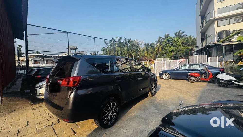 Toyota Innova Crysta 2.8 Gx At 7 Str, 2016, Diesel