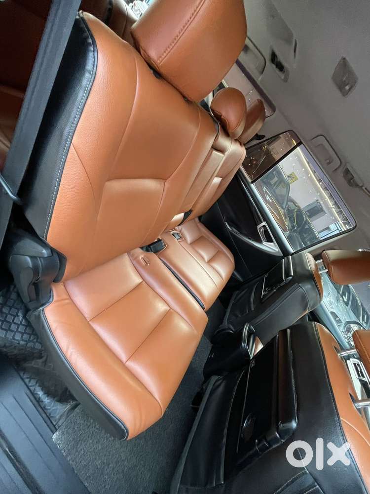 Toyota Innova Crysta 2.4 V 8 Str, 2016, Diesel