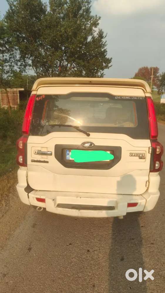 Mahindra Scorpio S6 Plus 2016