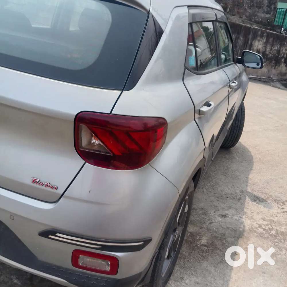 Hyundai Venue 2019 Petrol Superior Condition