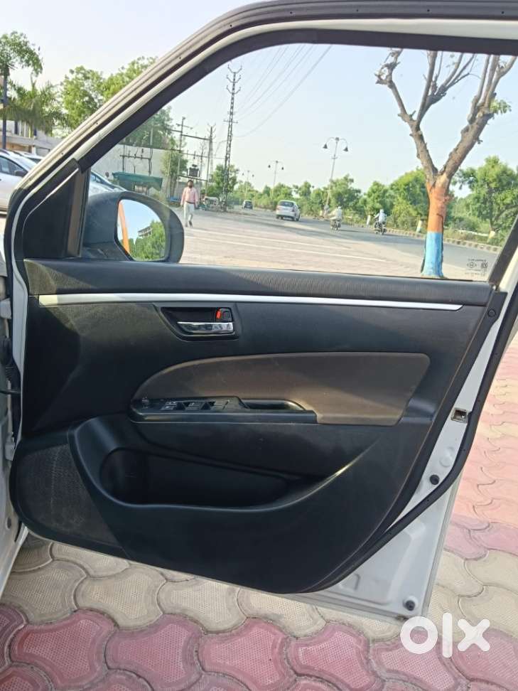 Maruti Suzuki Swift 1.2 Vxi (o), 2014, Petrol