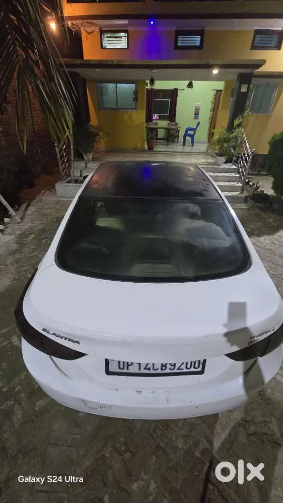 Hyundai New Elantra Diesel 2014variant