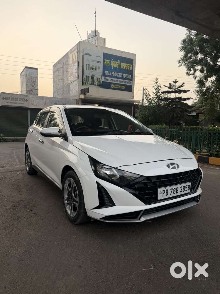 Hyundai New I20 1.5 Sportz Mt, 2025, Petrol
