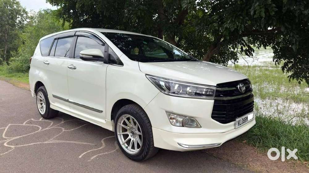 Toyota Innova Crysta 2017 Diesel 44900 Km Driven