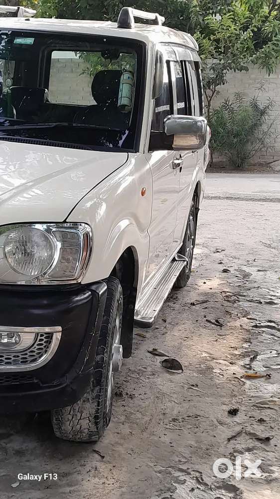 Mahindra Scorpio 2015 Diesel Manual Year