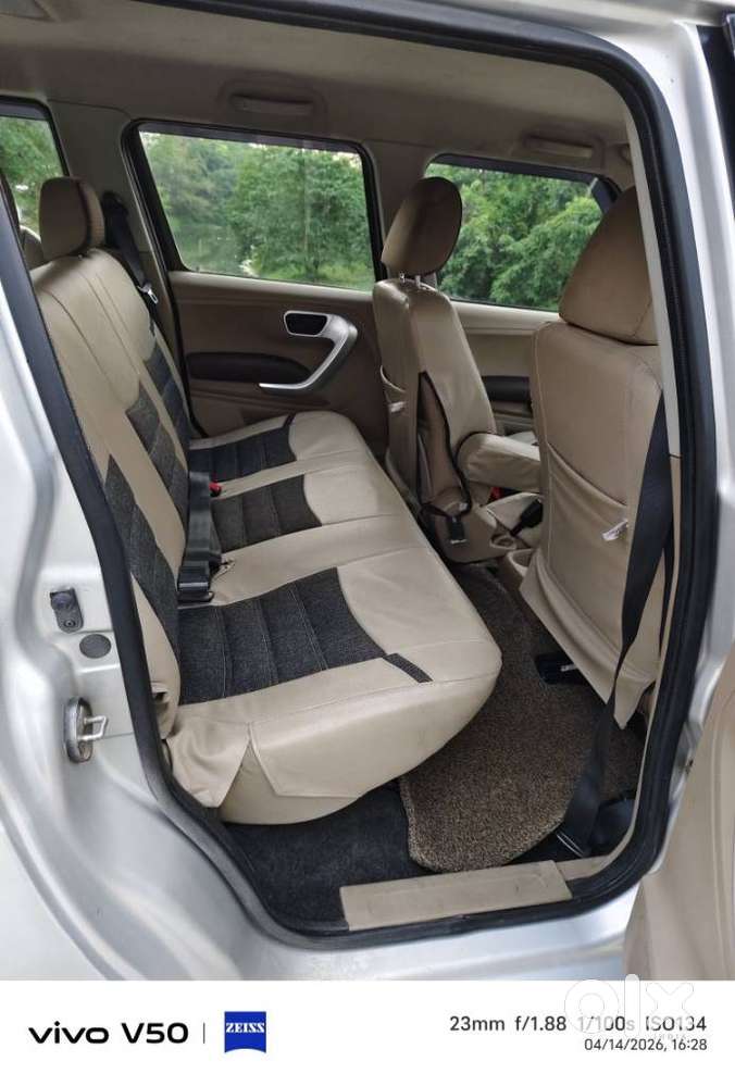 Mahindra Tuv 300 Mhawk100 T8 Amt, 2017, Diesel