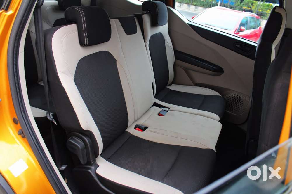 Renault Triber Rxt, 2022, Petrol