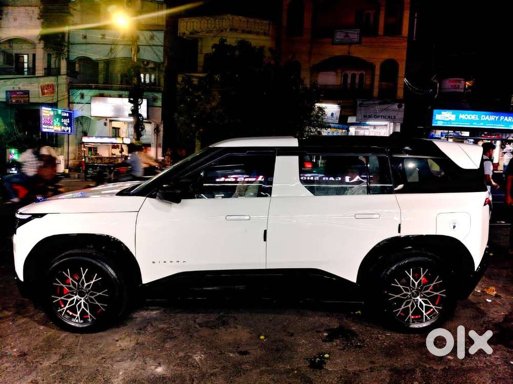 Tata Sierra Smart Plus Petrol With Premium Alloys And Interior