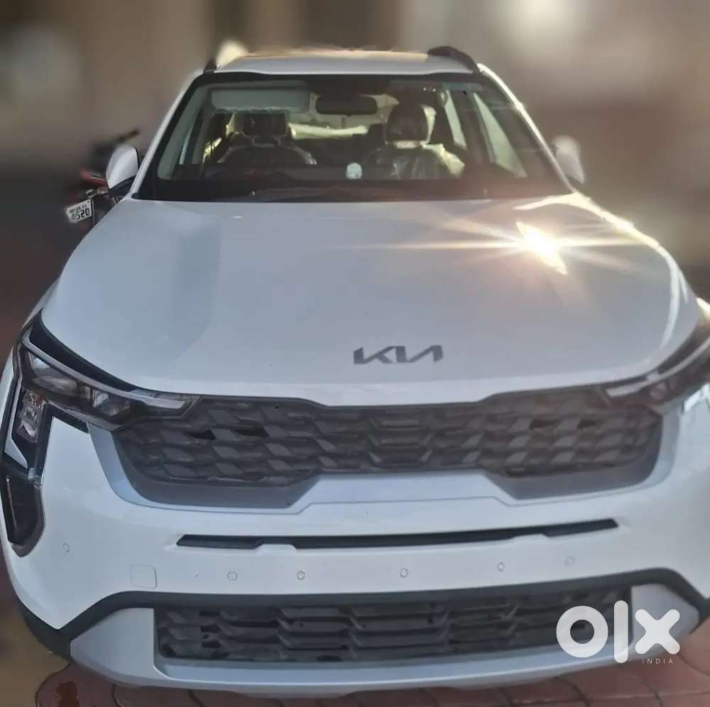 Kia Sonet 2025 Petrol 700 Km Driven Urgent Sell