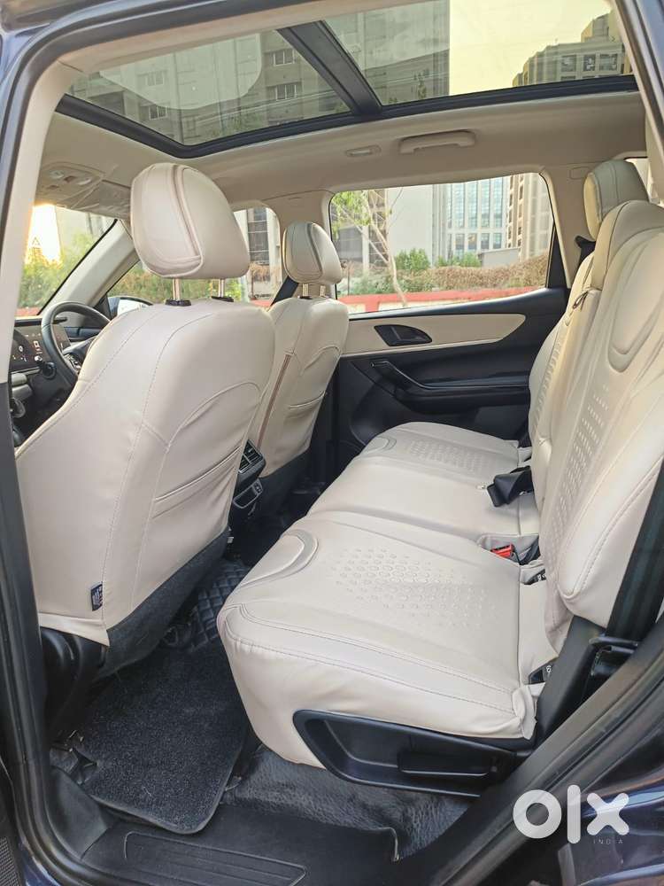 Mahindra Xuv700 2.2 Ax 5 Diesel At 7 Str, 2023, Diesel
