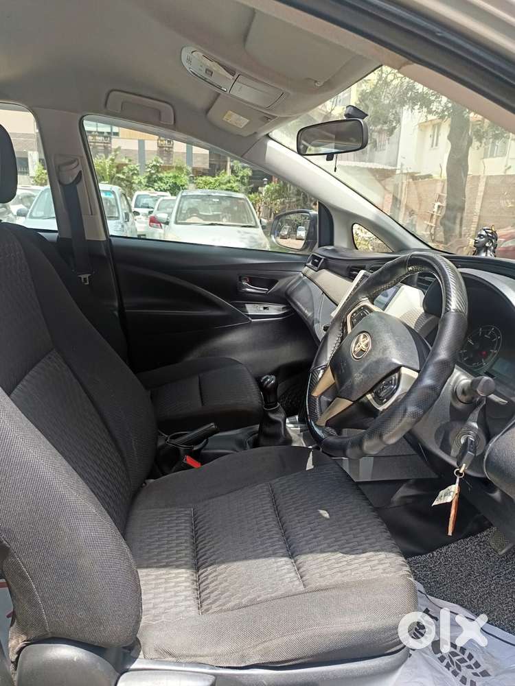 Toyota Innova Crysta 2.4 G Mt, 2017, Diesel