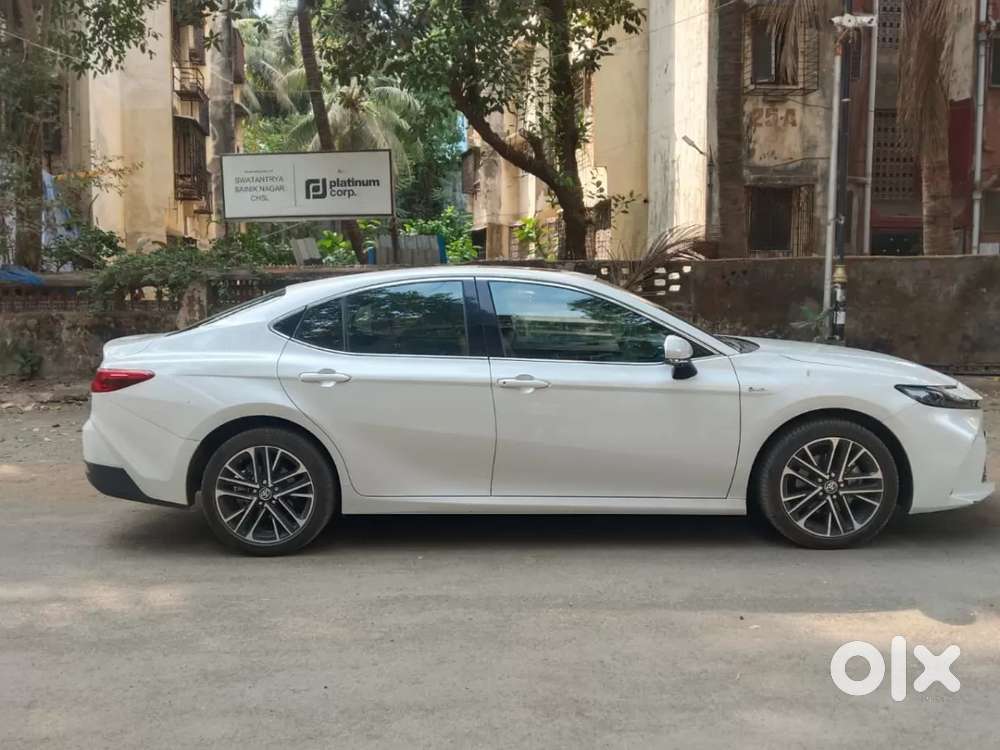 Toyota Camry, 2025, Petrol
