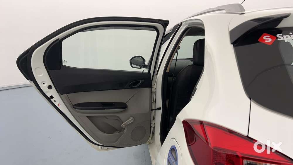Tata Tiago Xe, 2019, Petrol