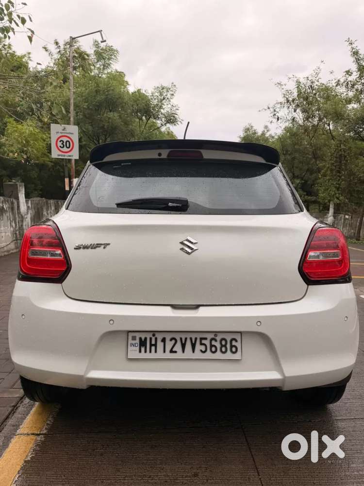 Maruti Suzuki Swift 1.3 Zxi, 2023, Petrol