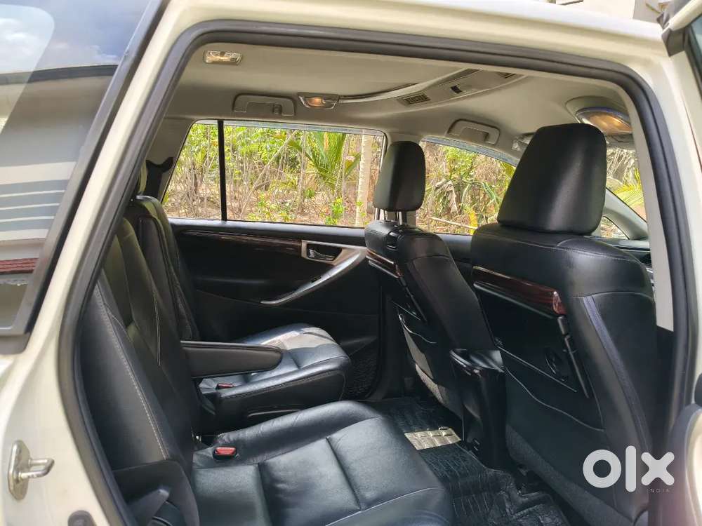 Innova Crysta 2.4z Manual