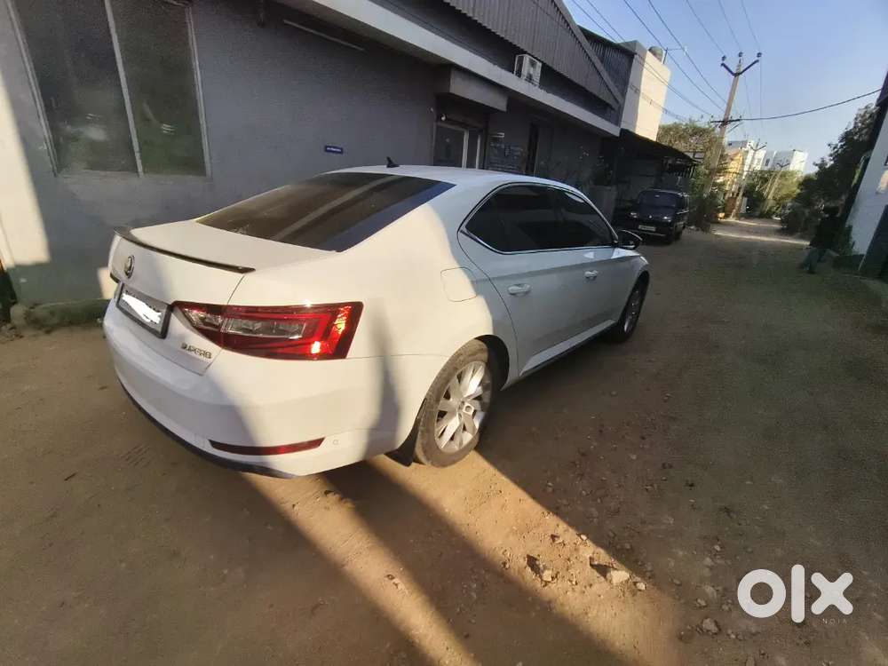 Skoda Superb 2018 Diesel 90000 Km Driven