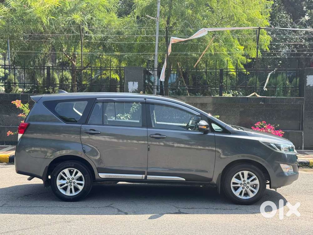Toyota Innova Crysta [2020-ongoing] 2.4 Gx 7 Str, 2018, Diesel