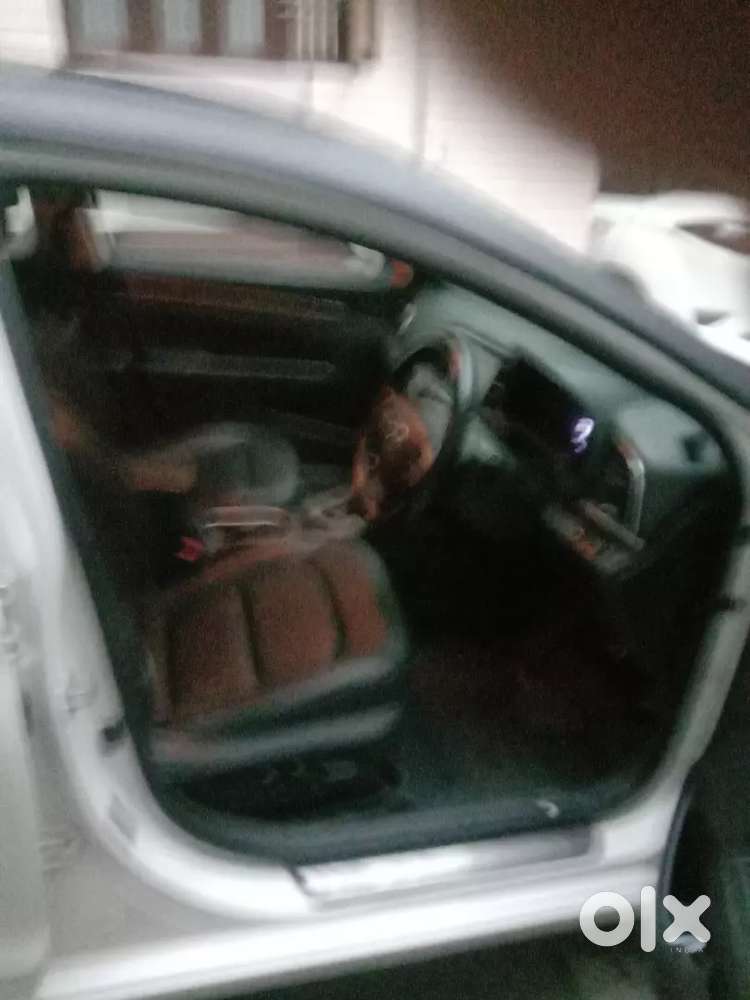 New Elantra Hyundai Automatic With Sunroof Top