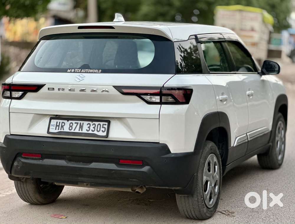 Maruti Suzuki Brezza 1.5 Lxi Cng, 2023, Cng & Hybrids