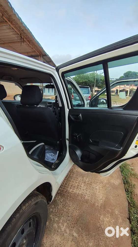 2013 Maruti Swift Lxi