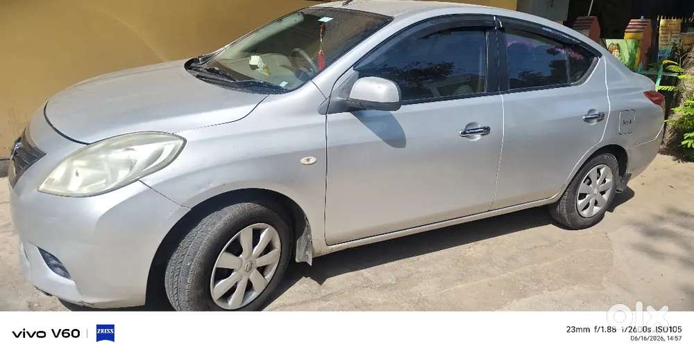 Nissan Sunny 2011