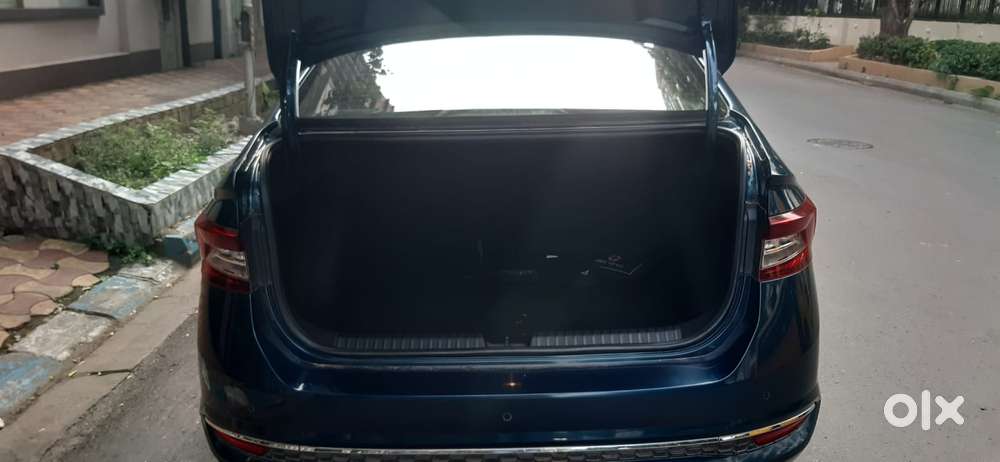 Skoda Slavia 1.0 Tsi Style At, 2024, Petrol