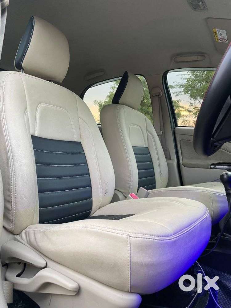 Toyota Etios Liva V Dual Tone, 2019, Petrol