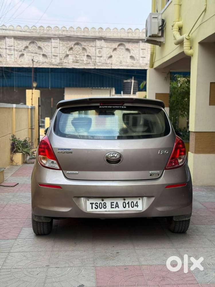 Hyundai I20 Sportz (top-end) Diesel 2014, 83000 Driven, Good Condition