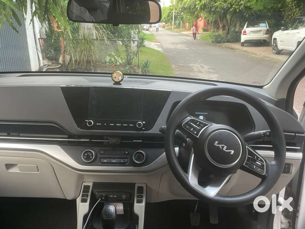 Kia Carens Petrol 2023