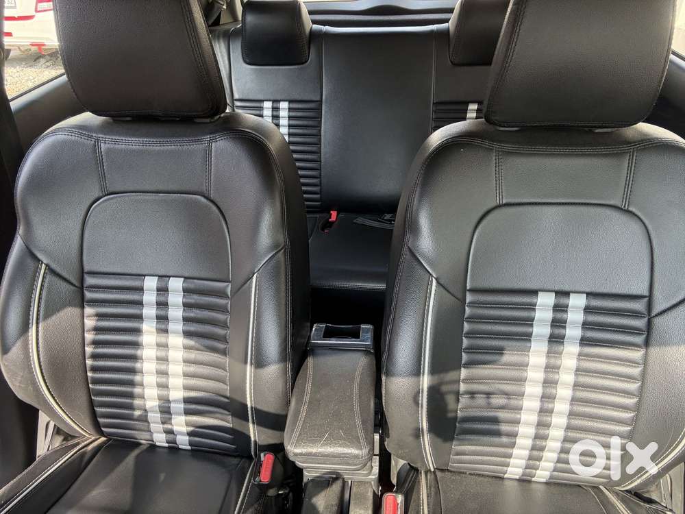 Maruti Suzuki Swift 1.2 Vxi (o), 2023, Petrol