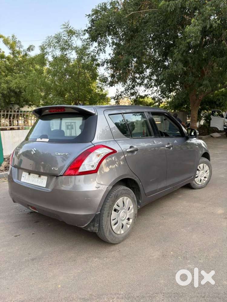 Maruti Suzuki Swift Vxi 1.2 Abs Bs-iv, 2013, Petrol