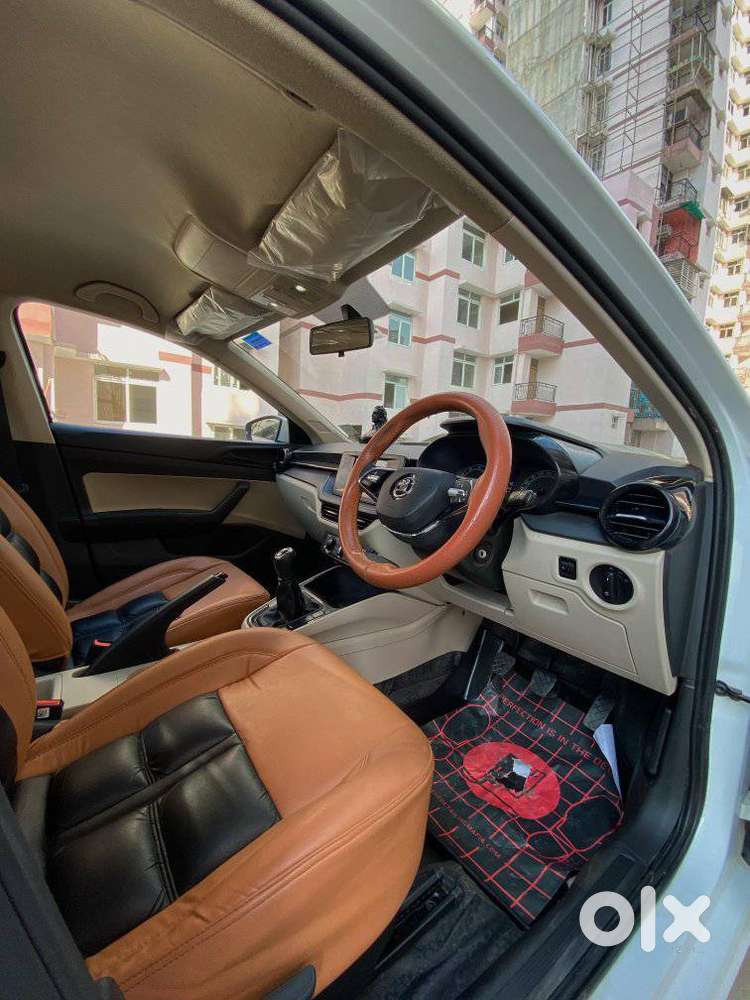 Skoda Slavia 1.0 Active Tsi, 2022, Petrol