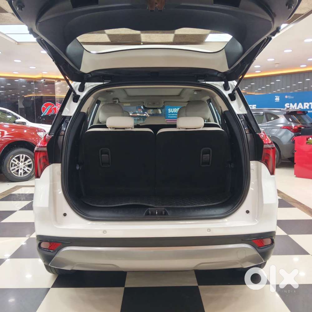 Mahindra Xuv700 2.0 Ax 7 Petrol At Str, 2022, Petrol