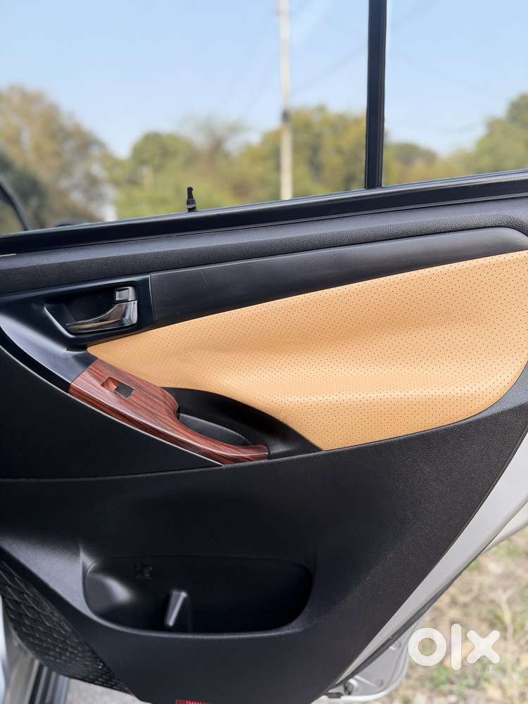 Toyota Innova Crysta [2020-ongoing] 2.4 Gx 7 Str, 2021, Diesel