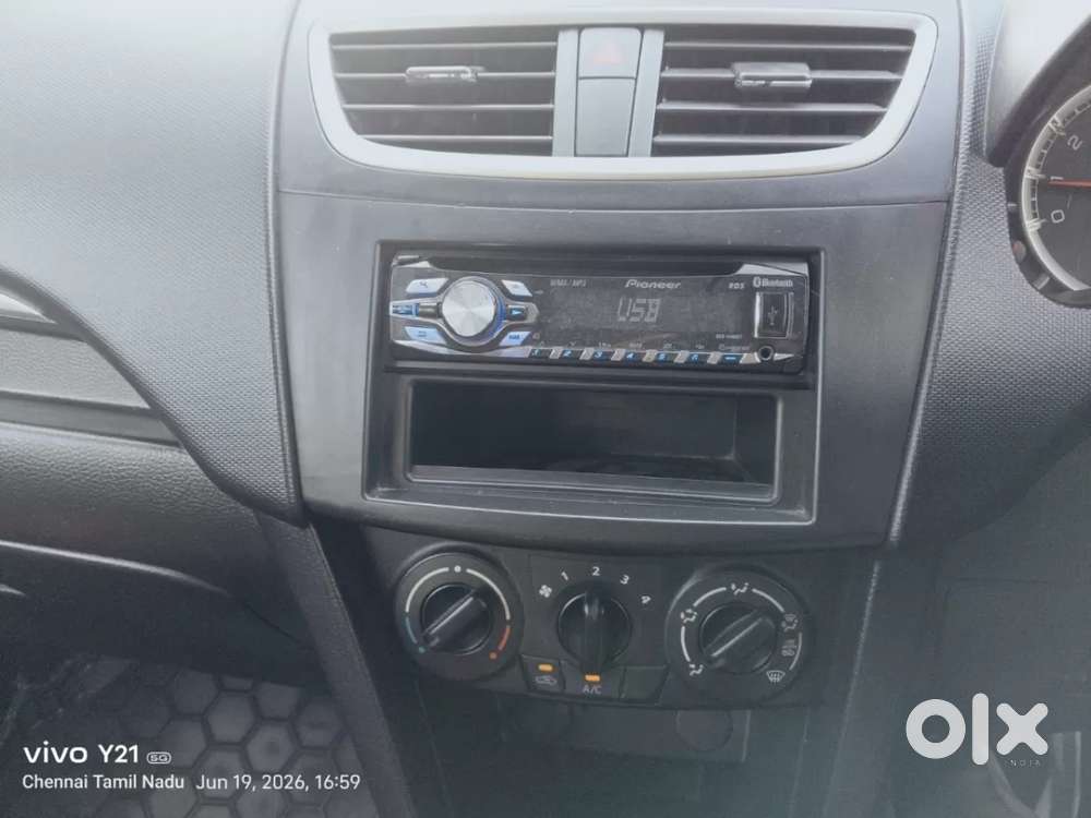 Maruti Suzuki Swift Vxi, 2012, Petrol