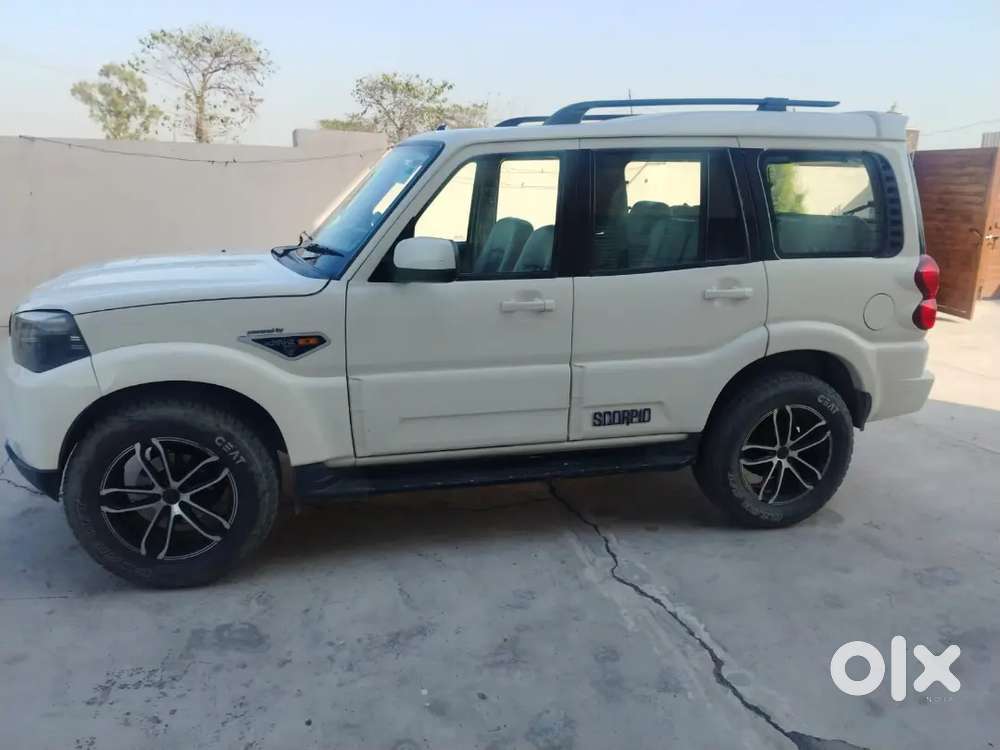 Mahindra Scorpio 2016