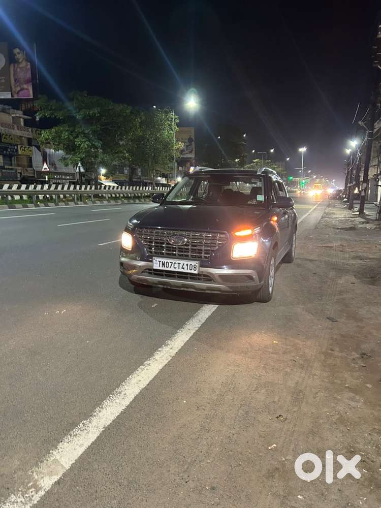Hyundai Venue Petrol 2019