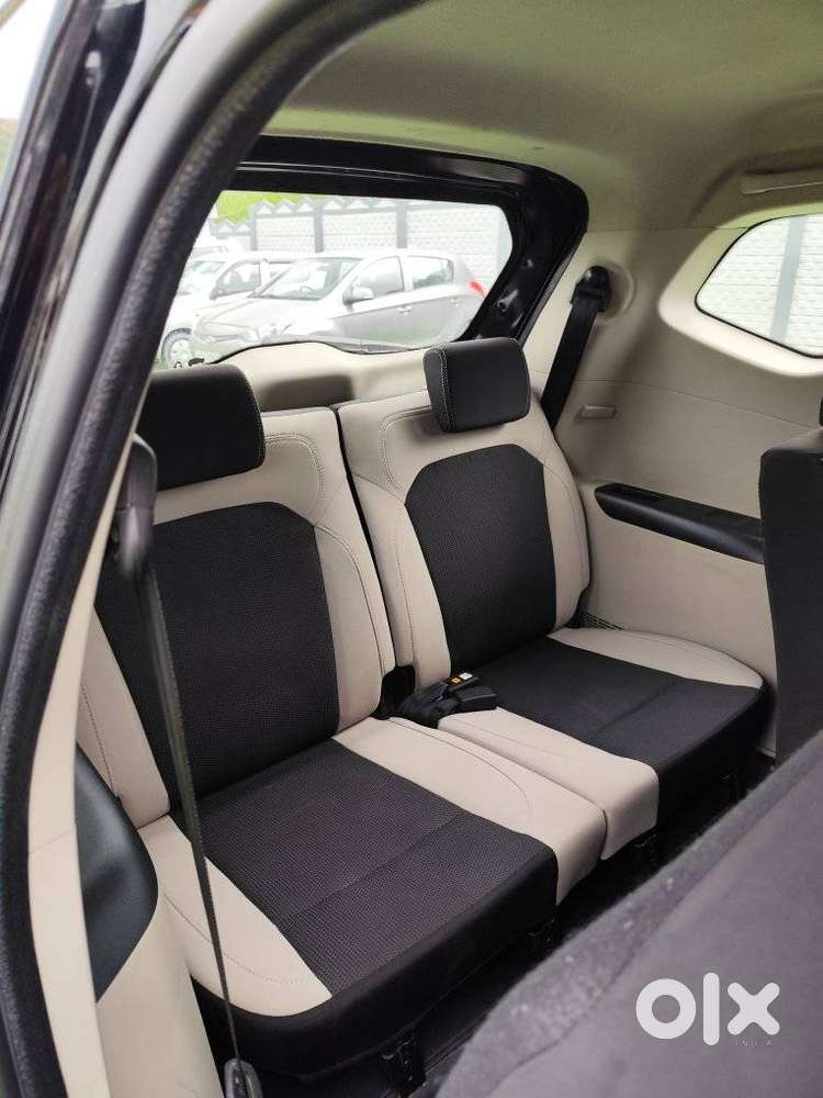 Renault Triber Rxt, 2025, Petrol