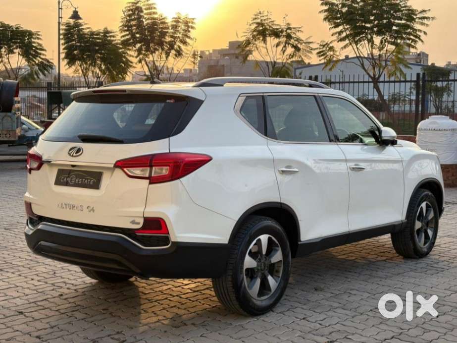 Mahindra Alturas G4 4x4 At, 2018, Diesel