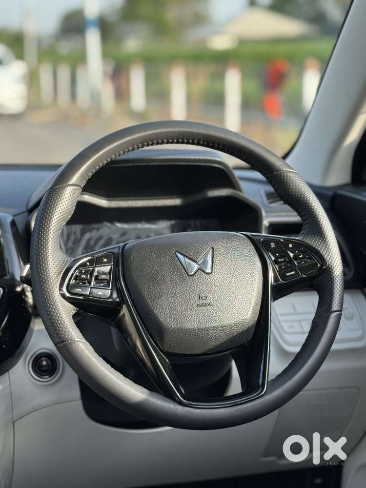 Mahindra Xuv 3xo Ax5l 1.2 Petrol At, 2024, Petrol
