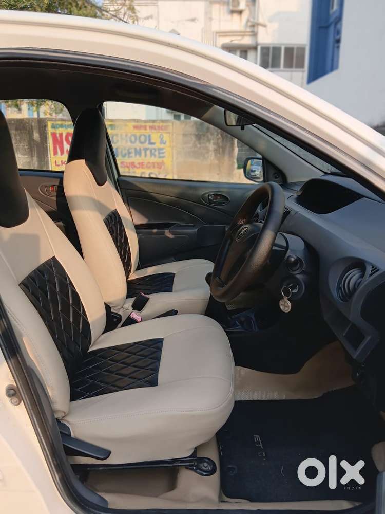 Toyota Etios Liva 2013-2014 G, 2013, Petrol