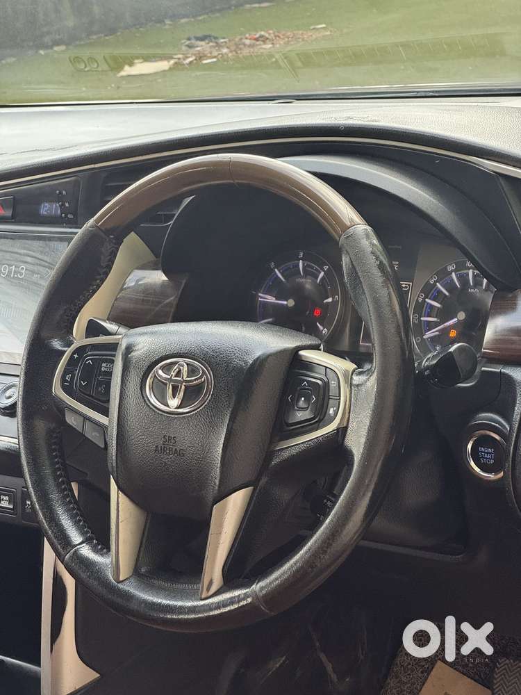 Toyota Innova Crysta 2.8 Zx At, 2016, Diesel