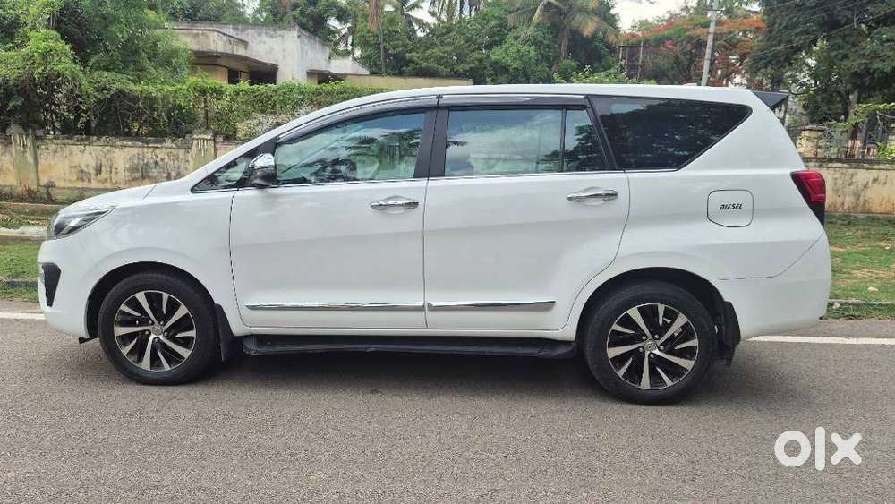 Toyota Innova Crysta [2020-ongoing] 2.4 Zx At 7 Str, 2022, Diesel