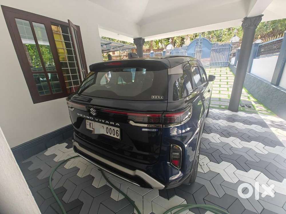 Maruti Suzuki Grand Vitara 2023 Petrol Well Maintained