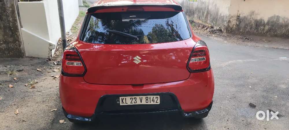Swift 2023 Zxi Amt Petrol 40000 Km Driven