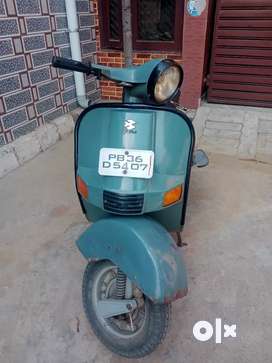 Bajaj super scooter discount olx