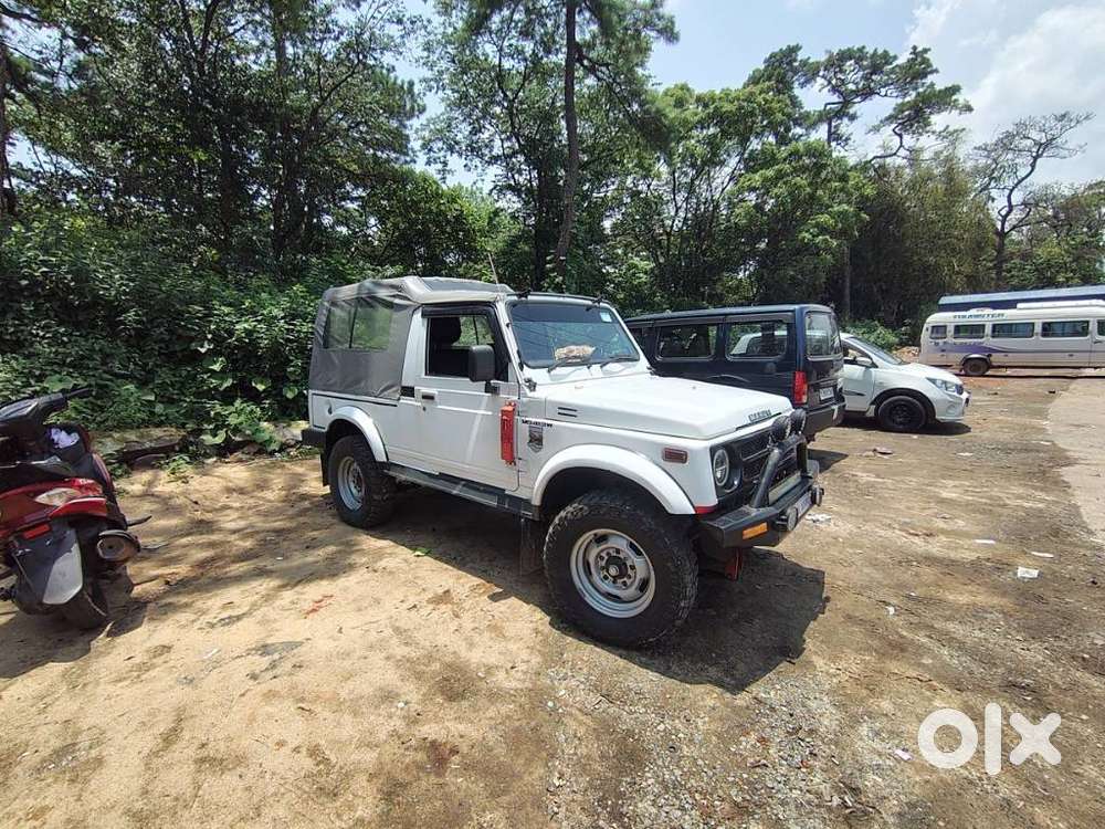 Maruti Suzuki Gypsy King St Bs-iv, 2013, Petrol