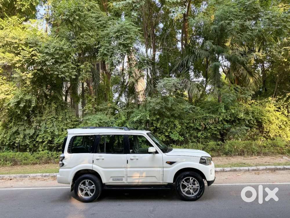 Mahindra Scorpio S10, 2017, Diesel