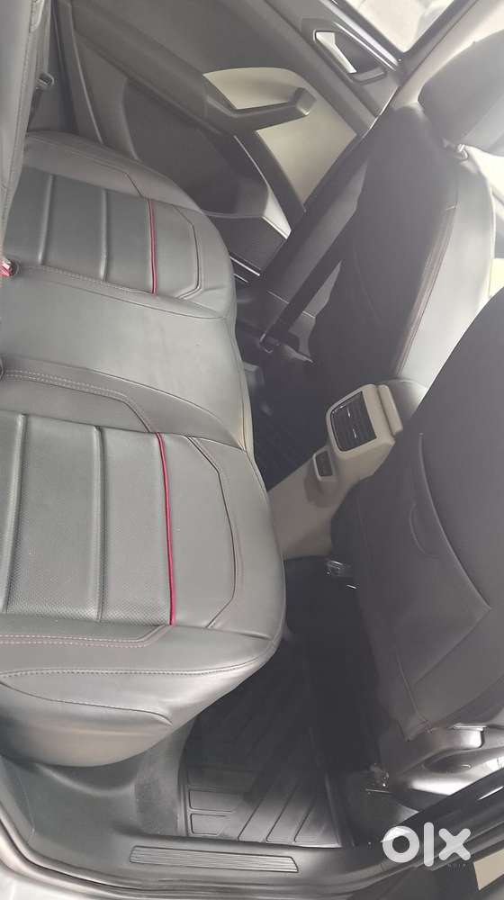 Volkswagen Taigun 1.0 Tsi Highline At, 2022, Petrol