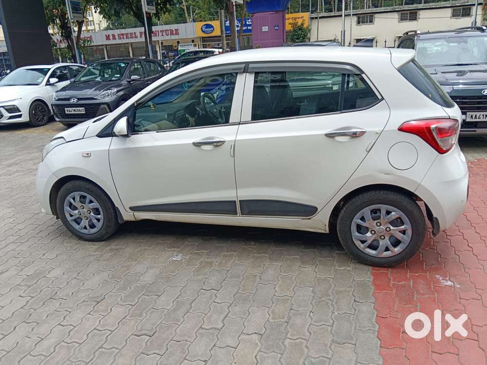 Hyundai Grand I10 Sportz O 1.2, 2017, Petrol